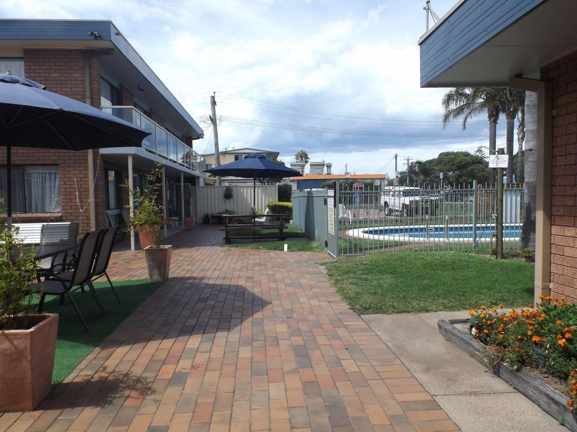 Surfside Merimbula Holiday Apartments Exterior photo